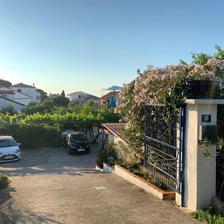 Danijela Apartment Mali Losinj Ngoại thất bức ảnh
