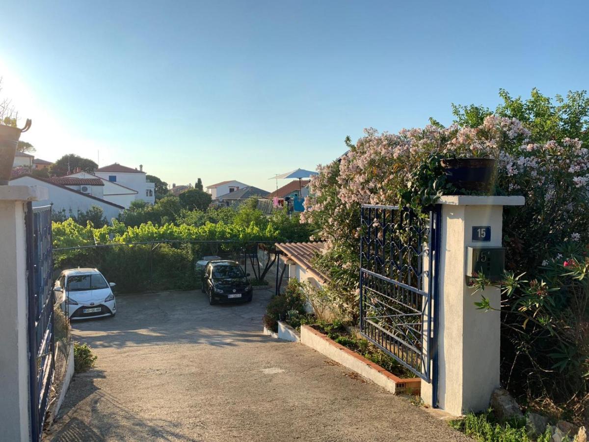 Danijela Apartment Mali Losinj Ngoại thất bức ảnh